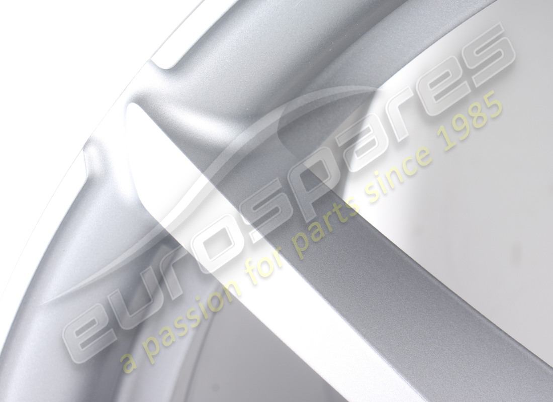 new ferrari rear wheel 11,5j x 20 h2. part number 875729 (2)