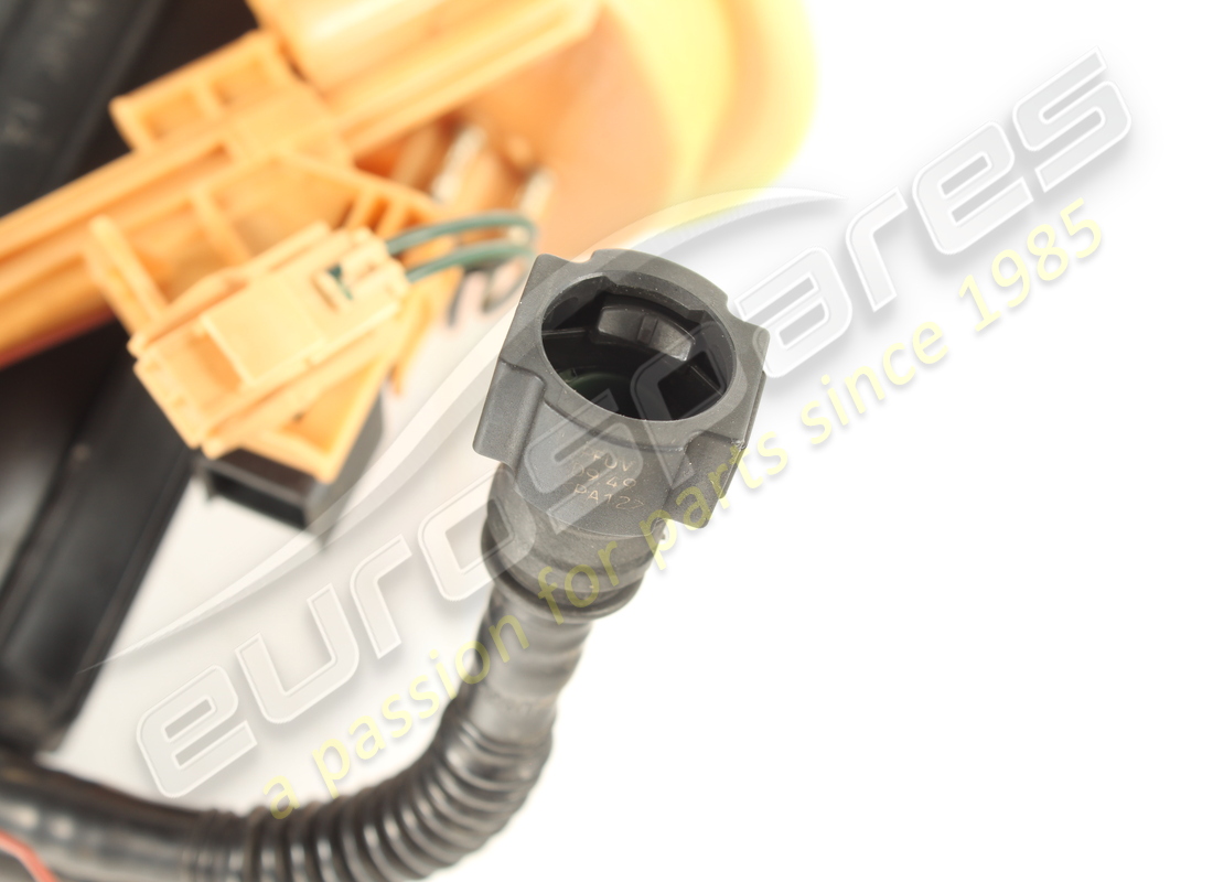 filtre de pompe à carburant lh utilisé ferrari. numéro de pièce 282785 (2)