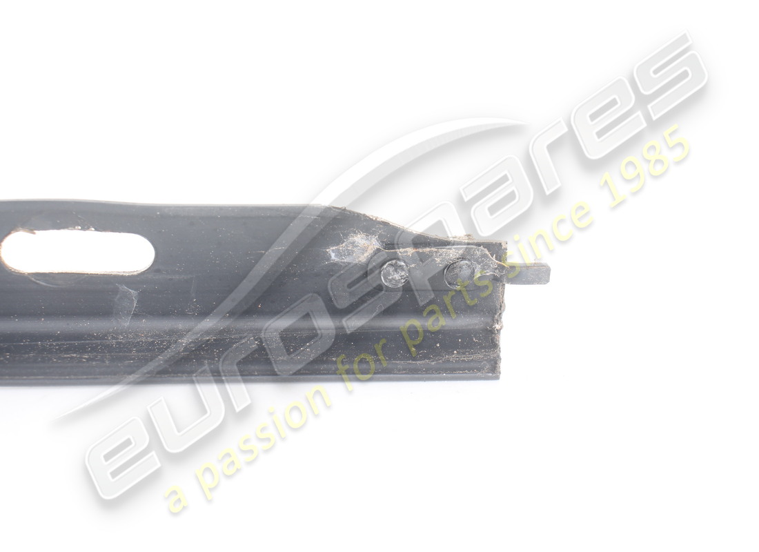 MOULURE DE GOUTTIÈRE DE TOIT DROITE D'OCCASION FERRARI. NUMÉRO DE PIÈCE 87812100 (2) moulure de gouttière de toit droite d'occasion ferrari. numéro de pièce 87812100 (2)