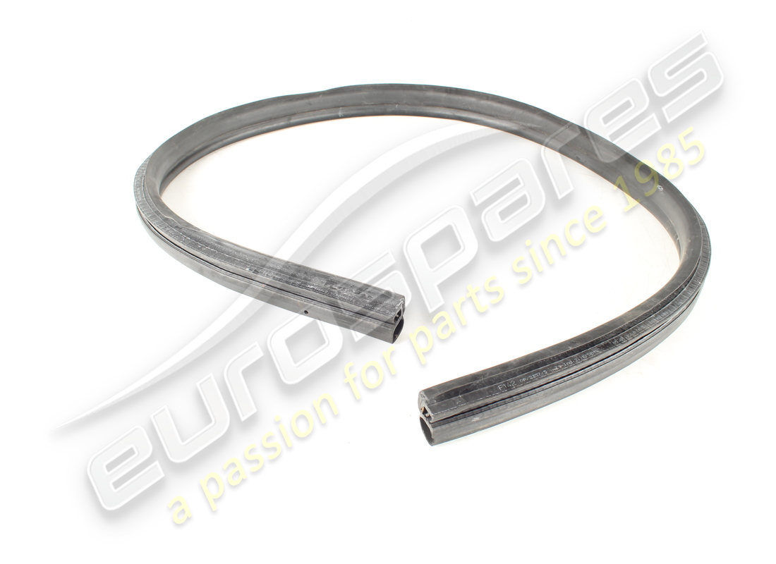 Joint inférieur usagé Ferrari. Numéro de pièce 83987400 (1)