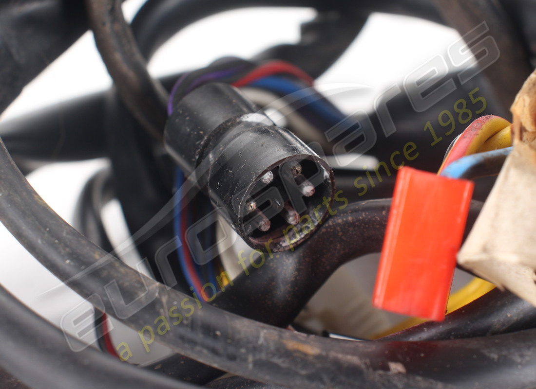 CÂBLE DE PORTE DROIT D'OCCASION FERRARI. RÉFÉRENCE 61970800 (2) câble de porte droit d'occasion ferrari. référence 61970800 (2)