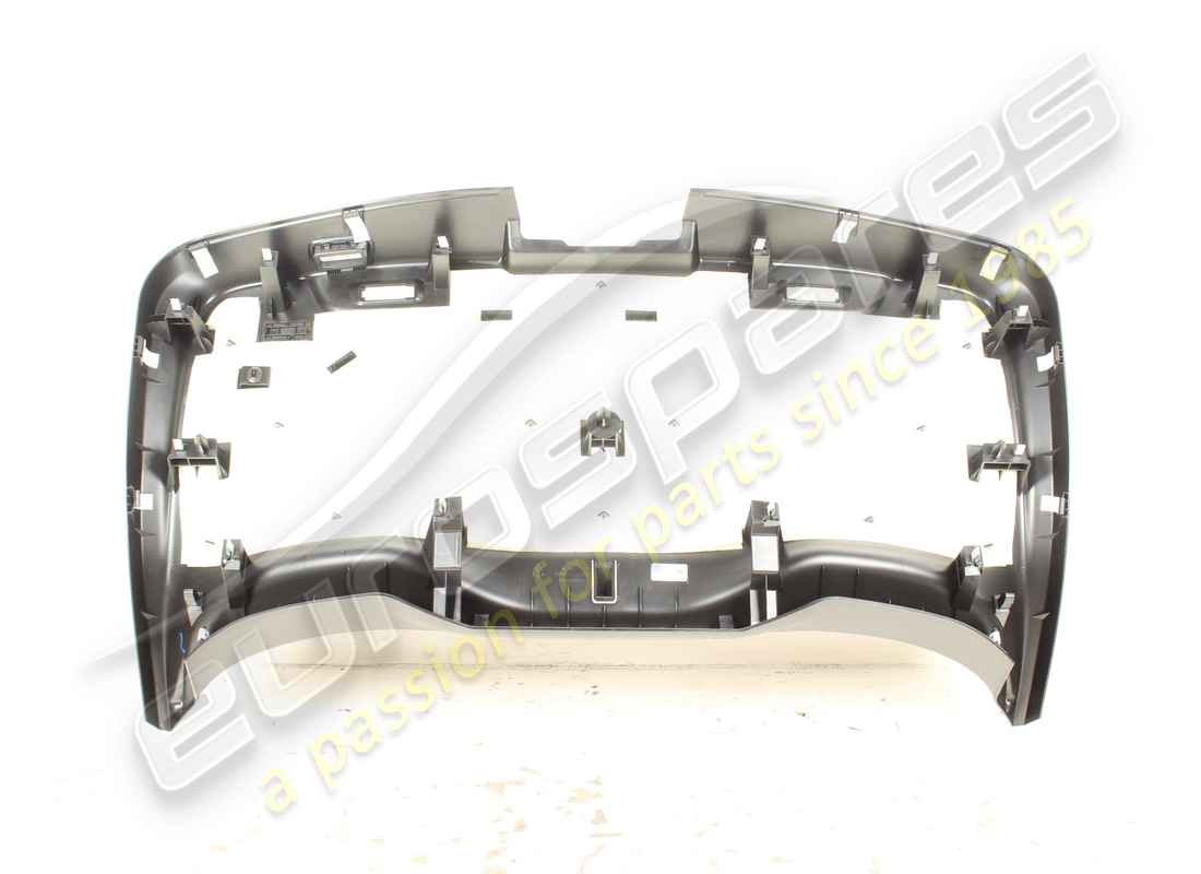 panneau inférieur d'occasion maserati. numéro de pièce 670286747 (2)