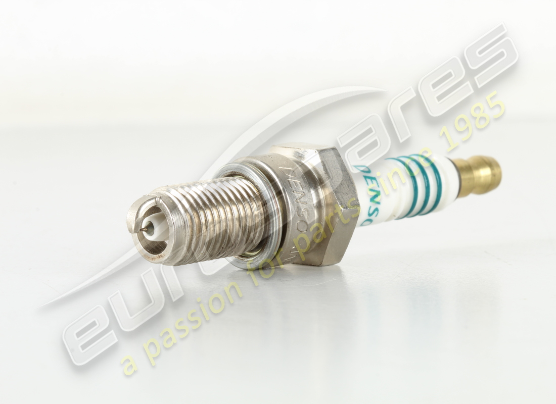 NOUVELLE BOUGIE D'ALLUMAGE DENSO. NUMÉRO DE PIÈCE 0016003036 (1) nouvelle bougie d'allumage denso. numéro de pièce 0016003036 (1)