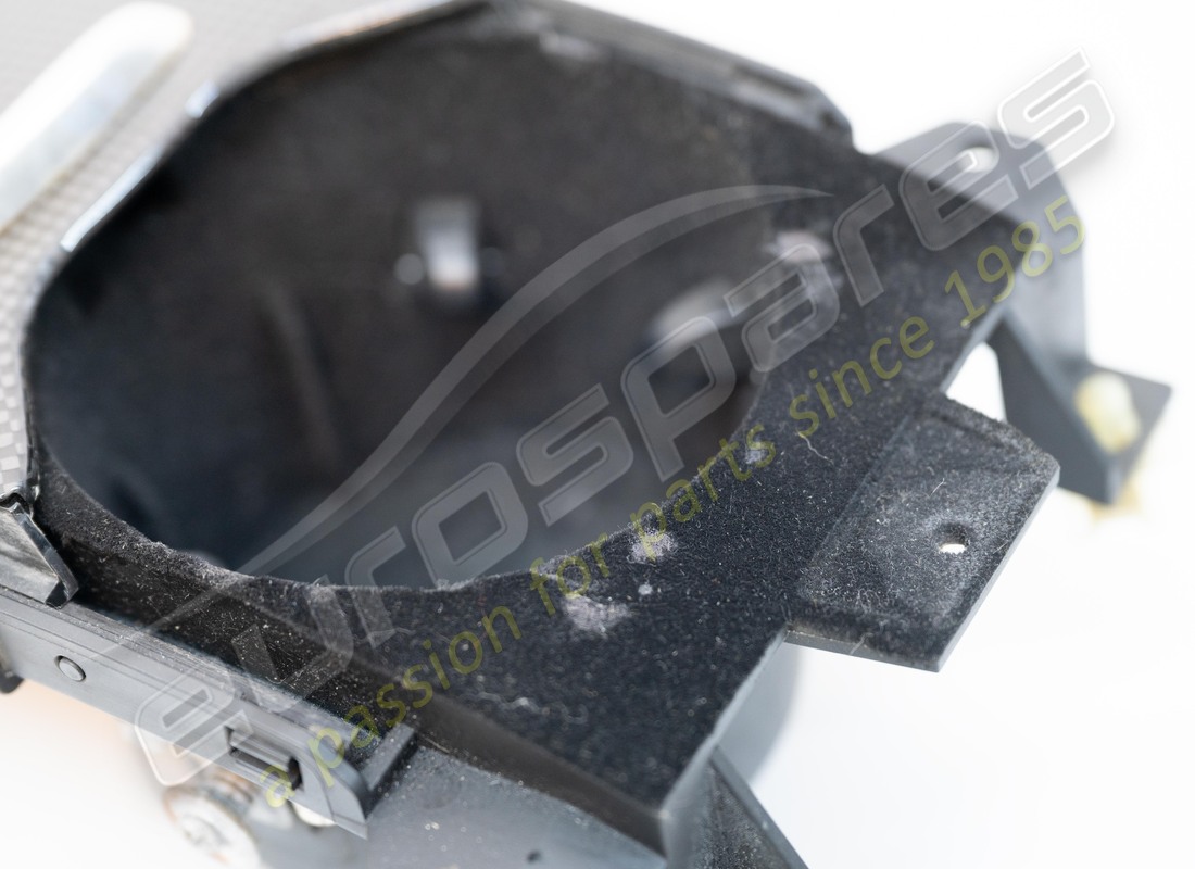 porte-gobelet ferrari utilisé. numéro de pièce 754628 (3)