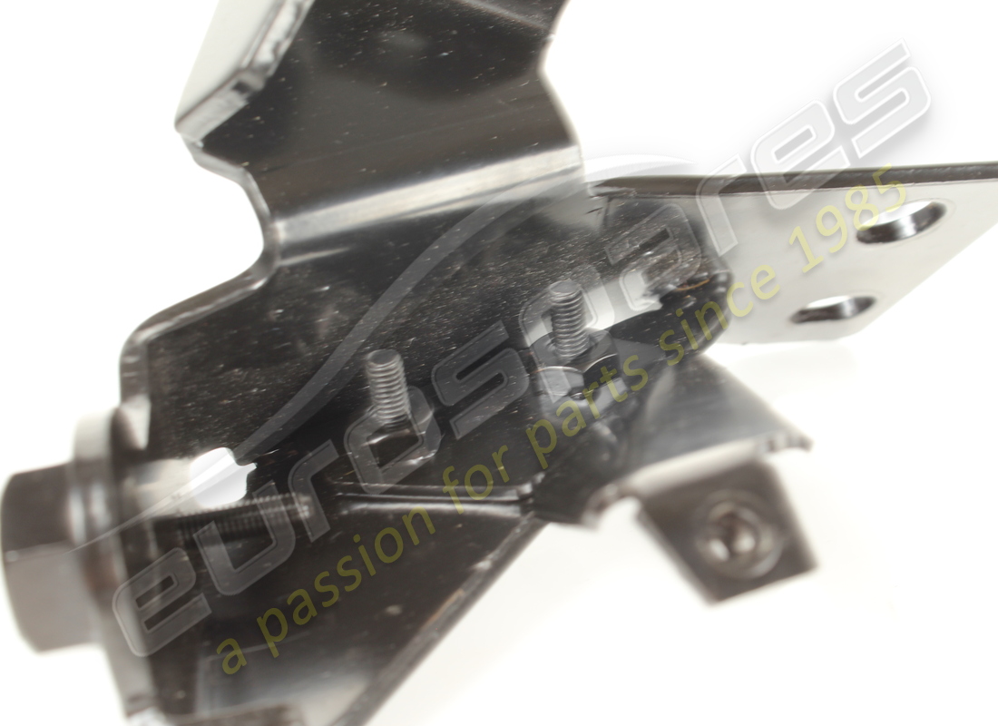utilisé ferrari support droit. numéro de pièce 84050500 (3)