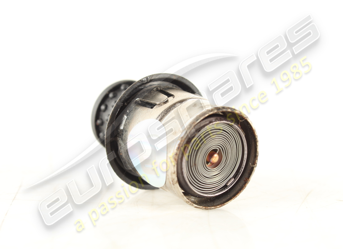 Allume-cigare arrière d'occasion Maserati. Numéro de pièce 66704500 (1)