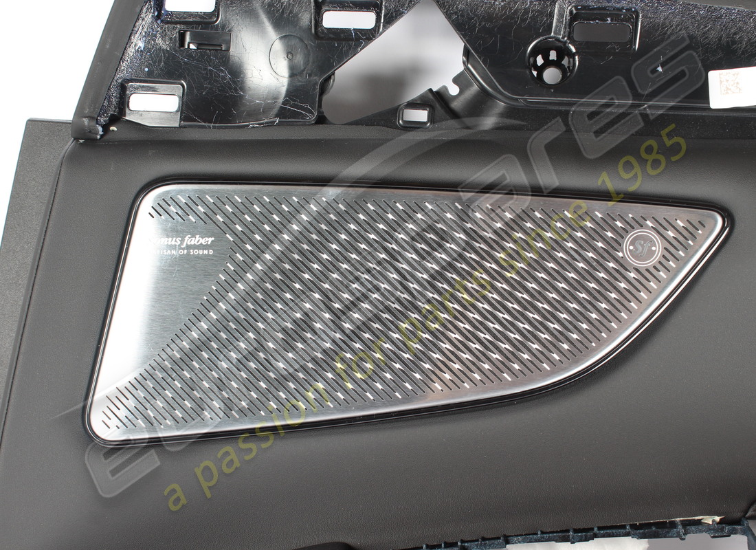 ensemble de panneau de porte avant droit d'occasion maserati. numéro de pièce 670225866 (2)