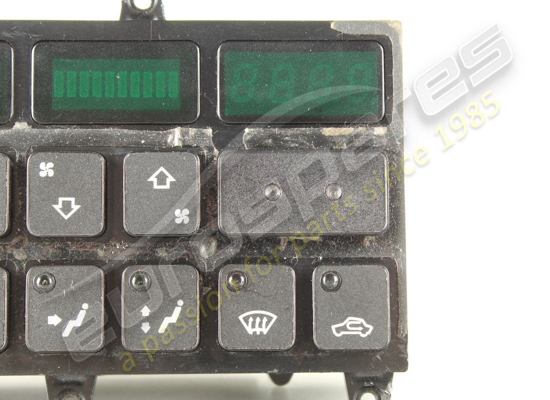 UNITÉ DE COMMANDE DE CLIMATISATION FERRARI RECONDITIONNÉE. NUMÉRO DE PIÈCE 151710 (6) unité de commande de climatisation ferrari reconditionnée. numéro de pièce 151710 (6)