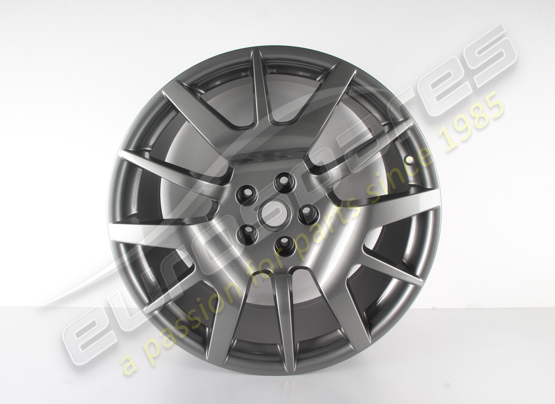 nouvelle roue arrière maserati. numéro de pièce 231479 (1)