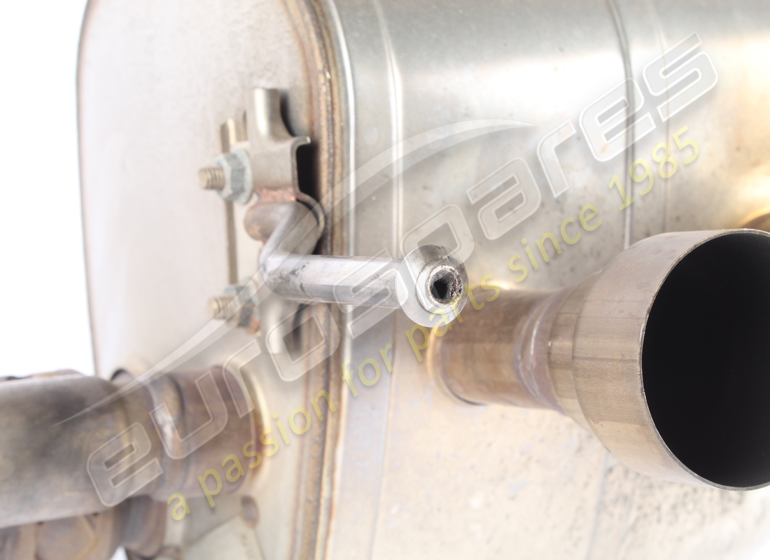 SILENCIEUX ARRIÈRE DROIT FERRARI UTILISÉ. NUMÉRO DE PIÈCE 309364 (2) silencieux arrière droit ferrari utilisé. numéro de pièce 309364 (2)