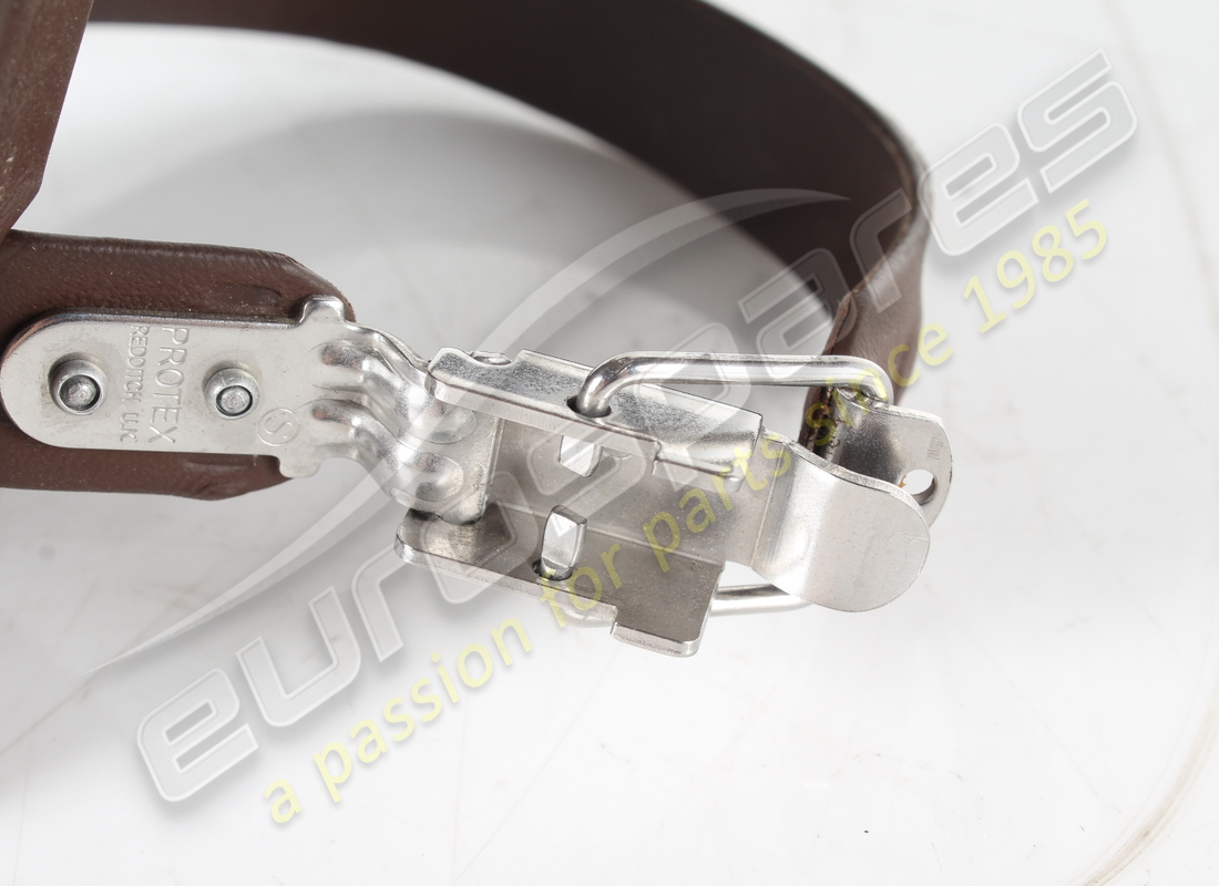 support d'extincteur d'occasion ferrari. numéro de pièce 83758907 (3)