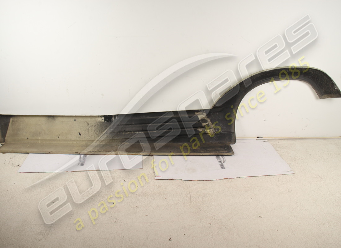 nouveau (autre) lamborghini couvercle extérieur de jupe droit. numéro de pièce 007010070 (12)