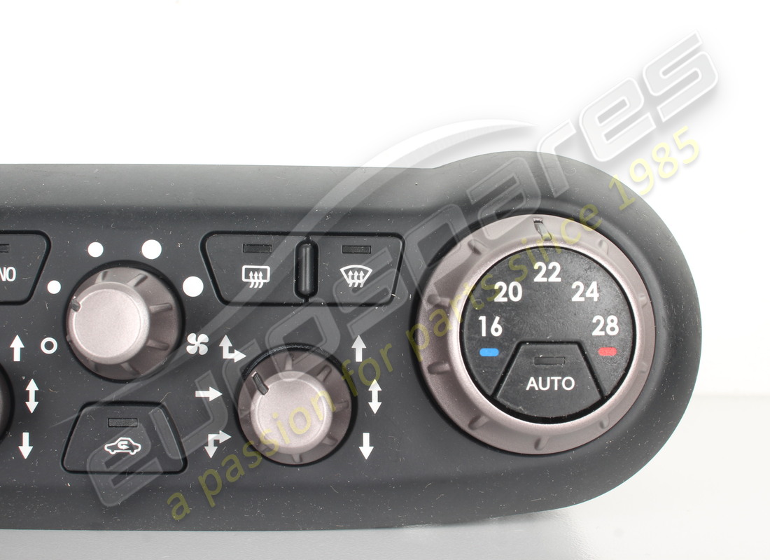 nouveau (autre) ferrari panneau de commande de climatisation. numéro de pièce 267691 (3)