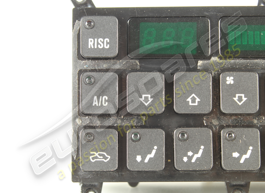 UNITÉ DE COMMANDE DE CLIMATISATION FERRARI RECONDITIONNÉE. NUMÉRO DE PIÈCE 151710 (5) unité de commande de climatisation ferrari reconditionnée. numéro de pièce 151710 (5)