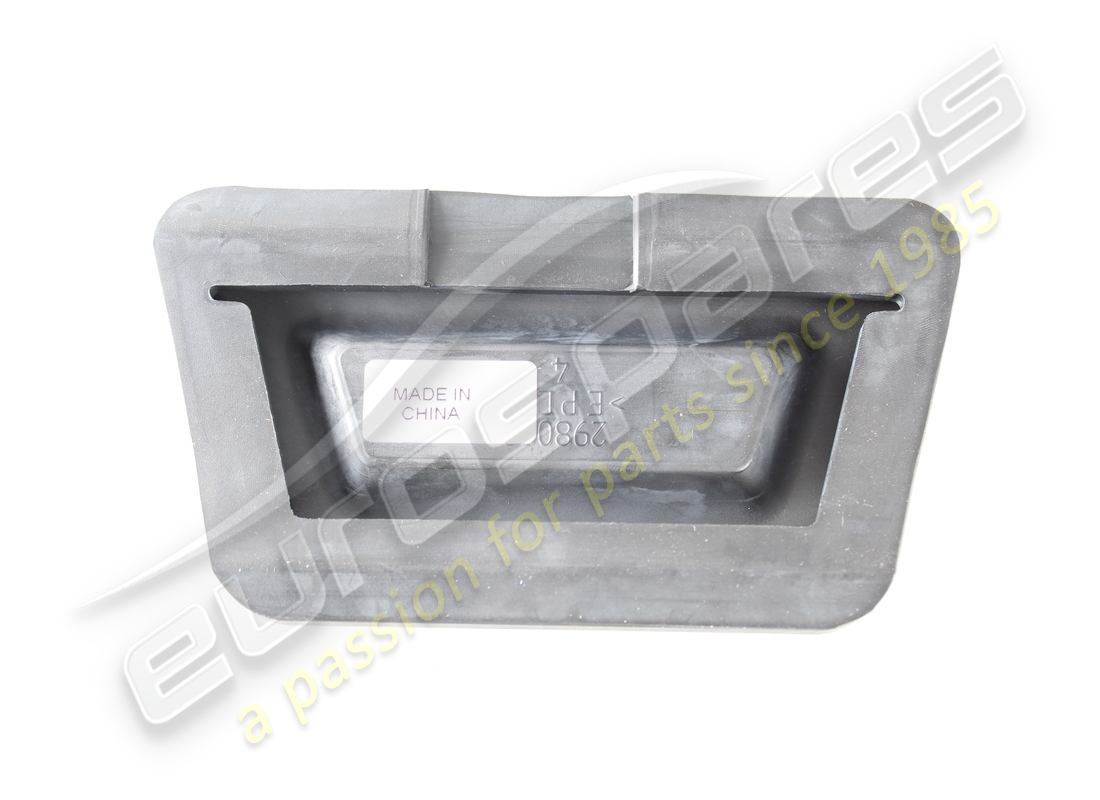 nouveau couvercle de pédale de frein maserati. numéro de pièce 673000074 (2)