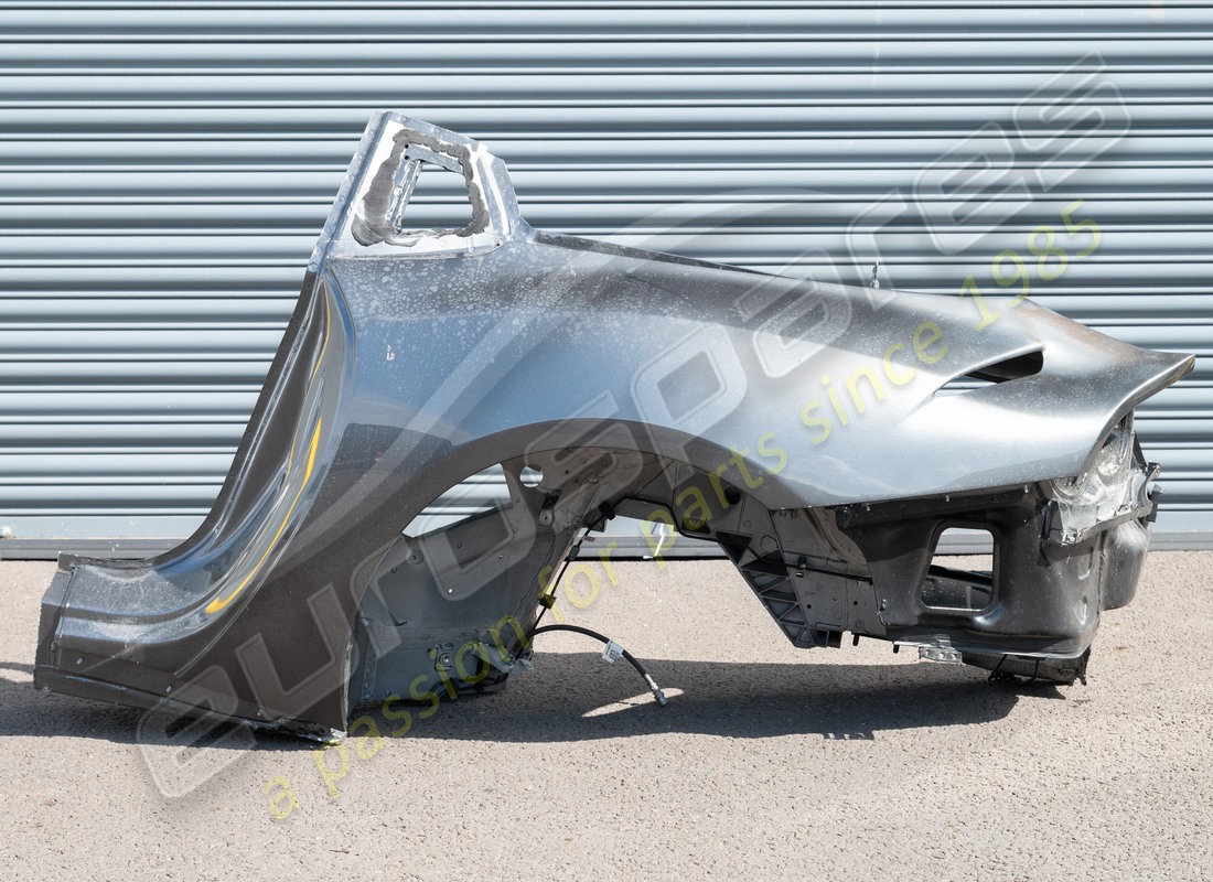 AILERON ARRIÈRE GAUCHE ET SUPPORT DE CHÂSSIS D'OCCASION Eurospares. NUMÉRO DE PIÈCE EAP1563095 (1)