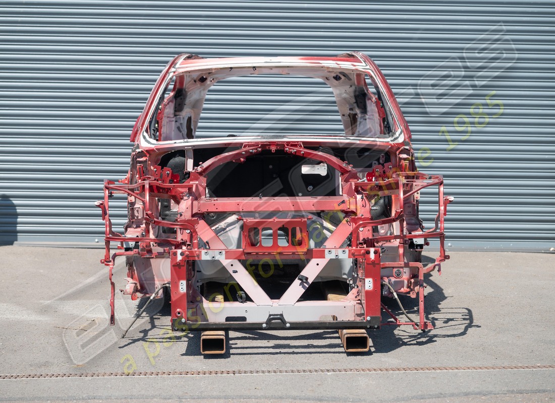 UTILISÉ Ferrari CHÂSSIS AVANT. NUMÉRO DE PIÈCE EAP1552616 (1)