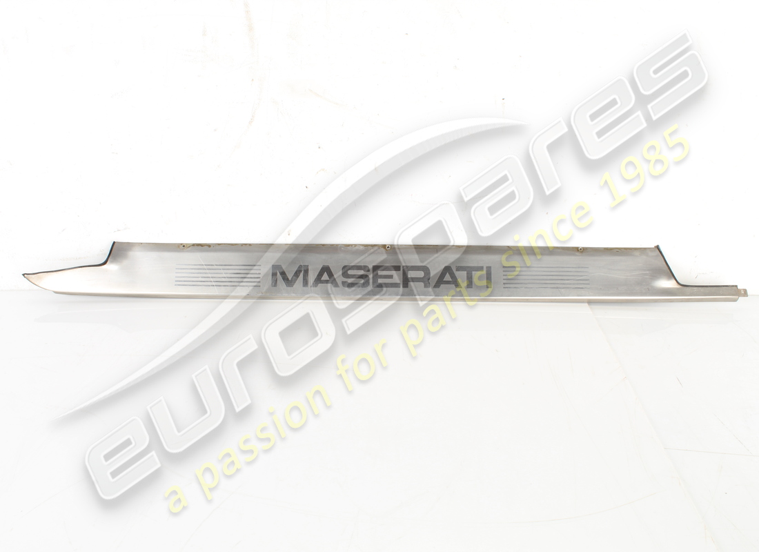 PLAQUE DE SEUIL DE MARCHE AVANT GAUCHE CHROMÉE D'OCCASION Maserati. NUMÉRO DE PIÈCE 378305311 (1)