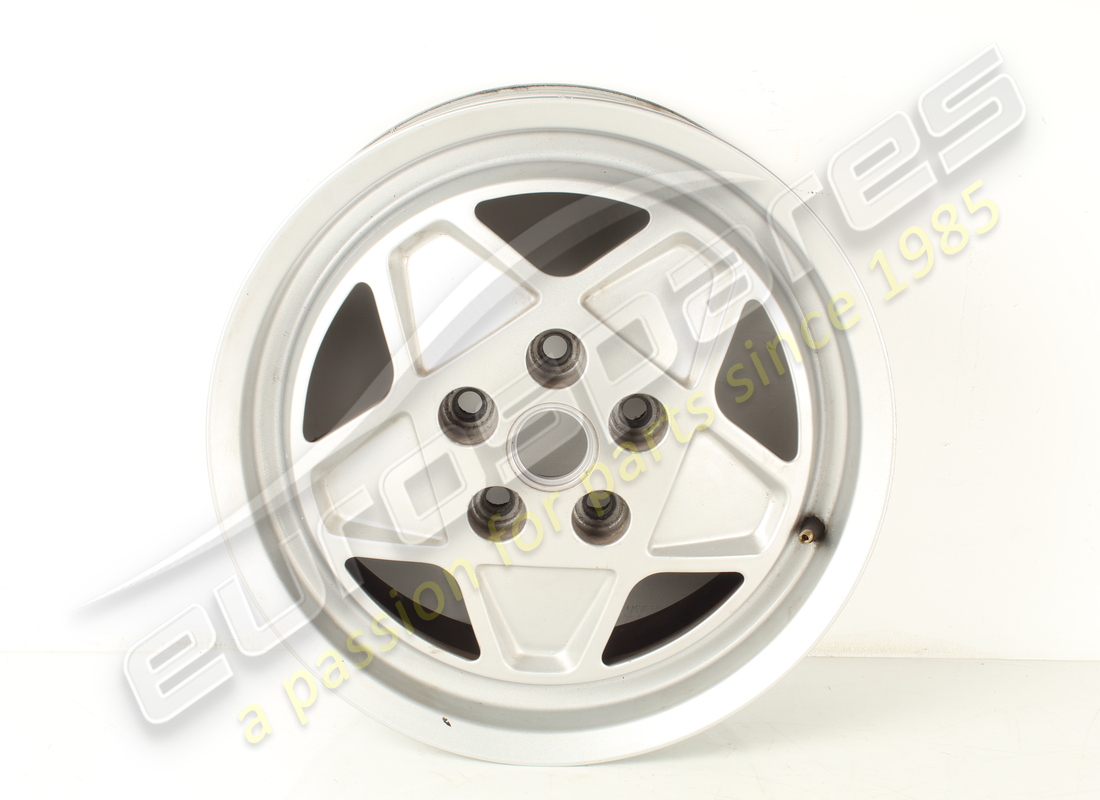 UTILISÉ Ferrari ROUE AVANT 3.2 MQV . NUMÉRO DE PIÈCE 127465 (1)
