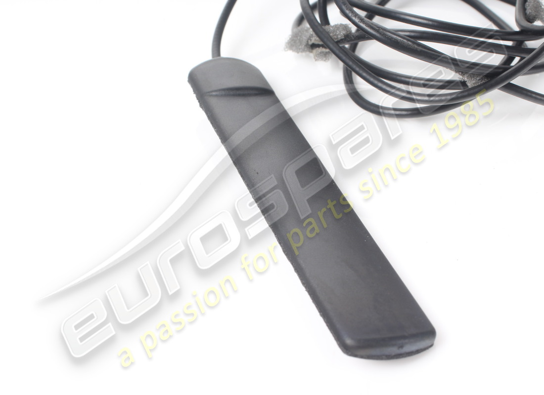 ferrari antenne gsm glonass utilisée. numéro de pièce 336507 (2)