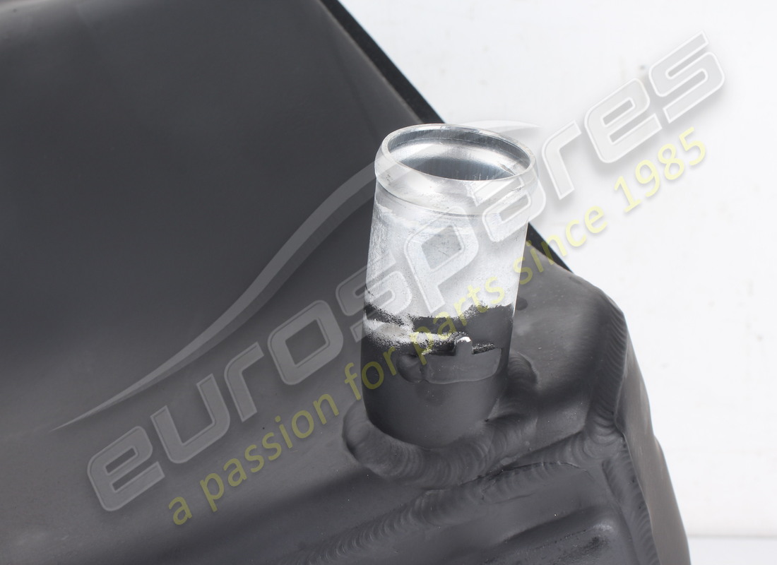 utilisé ferrari serbatoio carb.sx. con tappi. numéro de pièce 948368 (4)