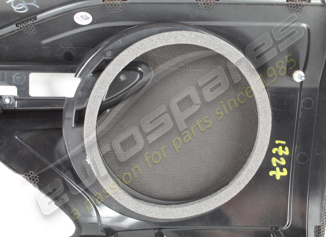 SUPPORT DE GRILLE DE WOOFER GAUCHE COMPLET D'OCCASION FERRARI. NUMÉRO DE PIÈCE 976340 (4) support de grille de woofer gauche complet d'occasion ferrari. numéro de pièce 976340 (4)