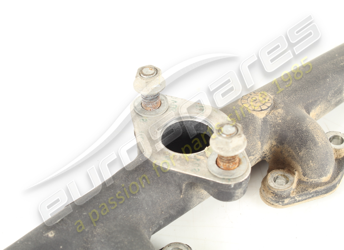 collecteur d'eau utilisé ferrari. numéro de pièce 154432 (3)