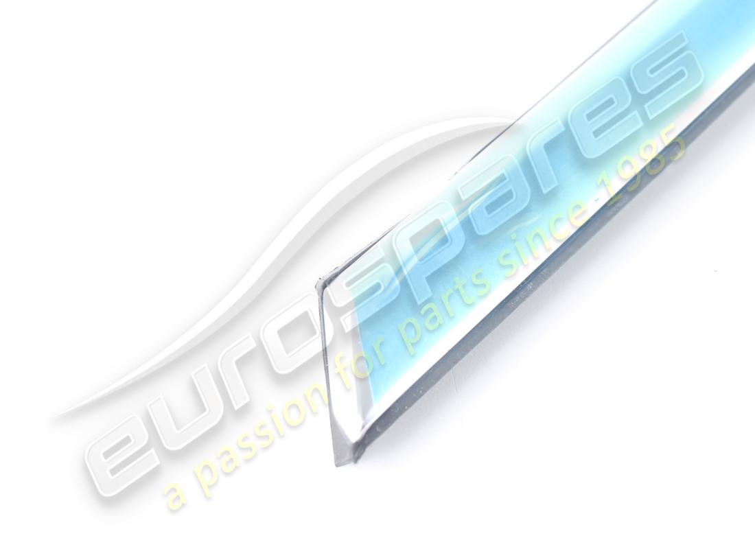 nouveau maserati joint de racleur de vitre avant gauche. référence 670157599 (2)