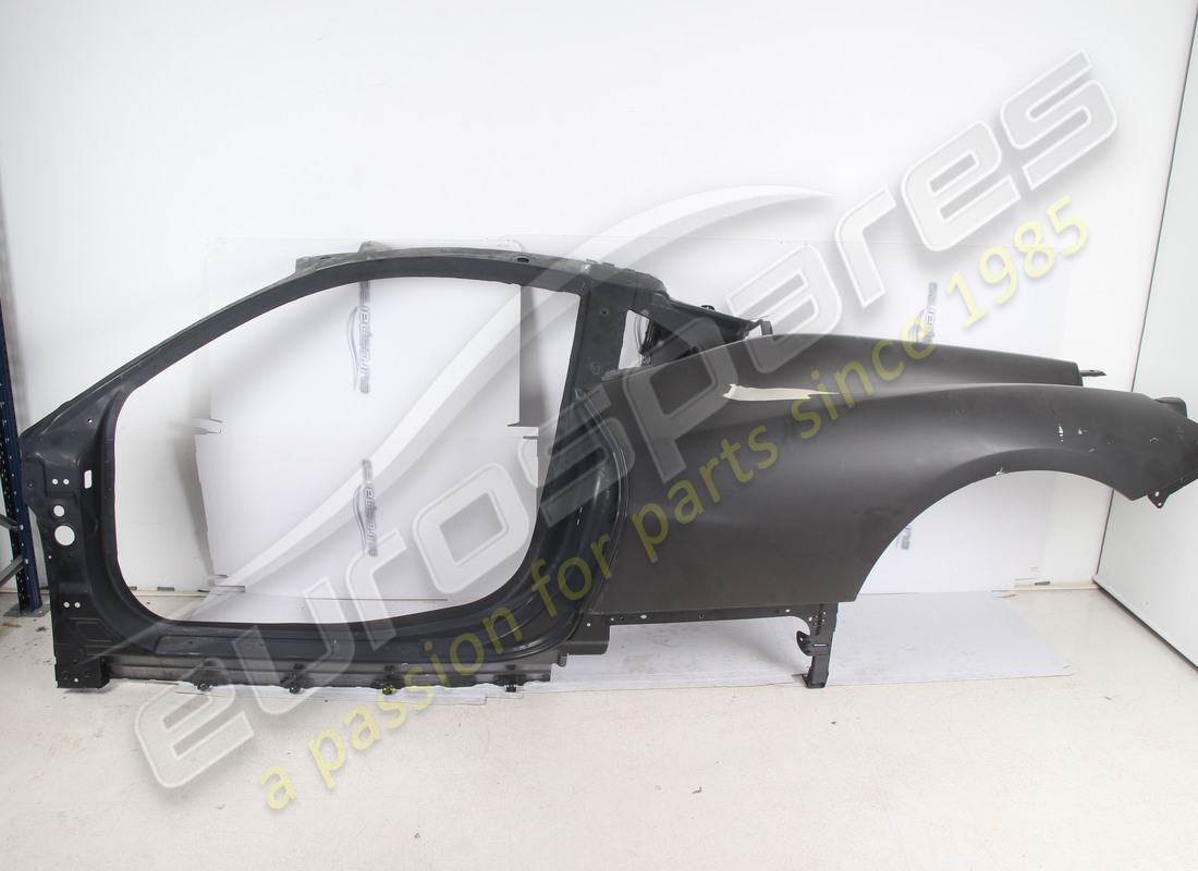 nouveau (autre) ferrari flanque gauche. numéro de pièce 81288211 (1)