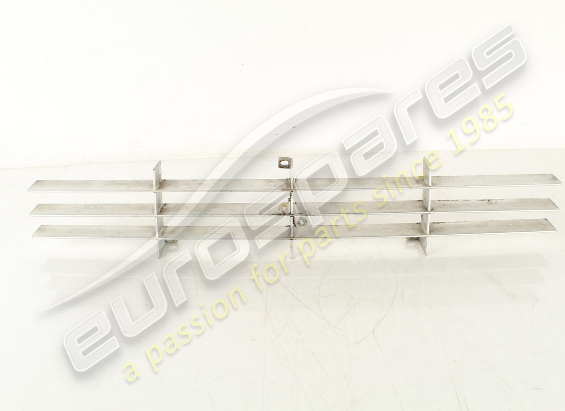 GRILLE AVANT Ferrari UTILISÉE. NUMÉRO DE PIÈCE 61722700 (1)