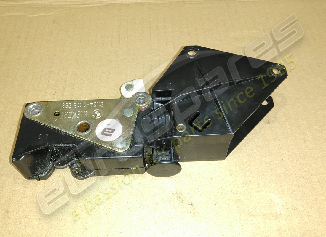 utilisé ferrari serrure du couvercle de coffre. numéro de pièce 63891100 (2)