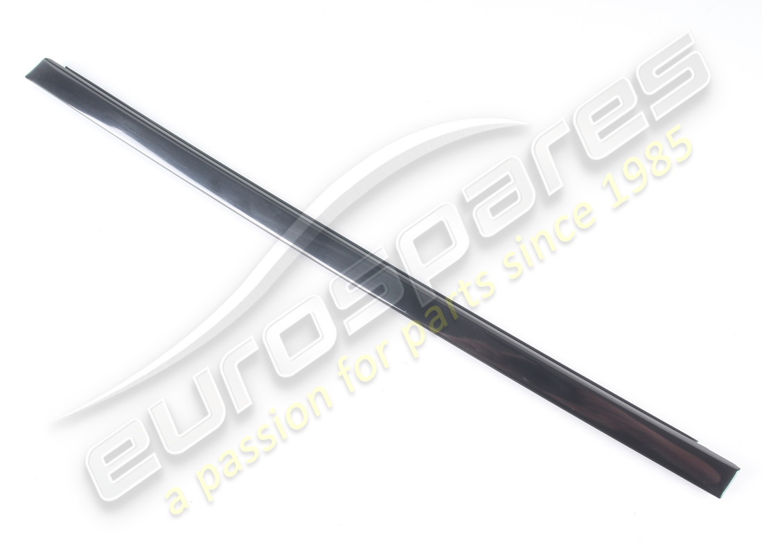 NOUVELLE MOULURE GAUCHE FERRARI. NUMÉRO DE PIÈCE 61539000 (1) nouvelle moulure gauche ferrari. numéro de pièce 61539000 (1)