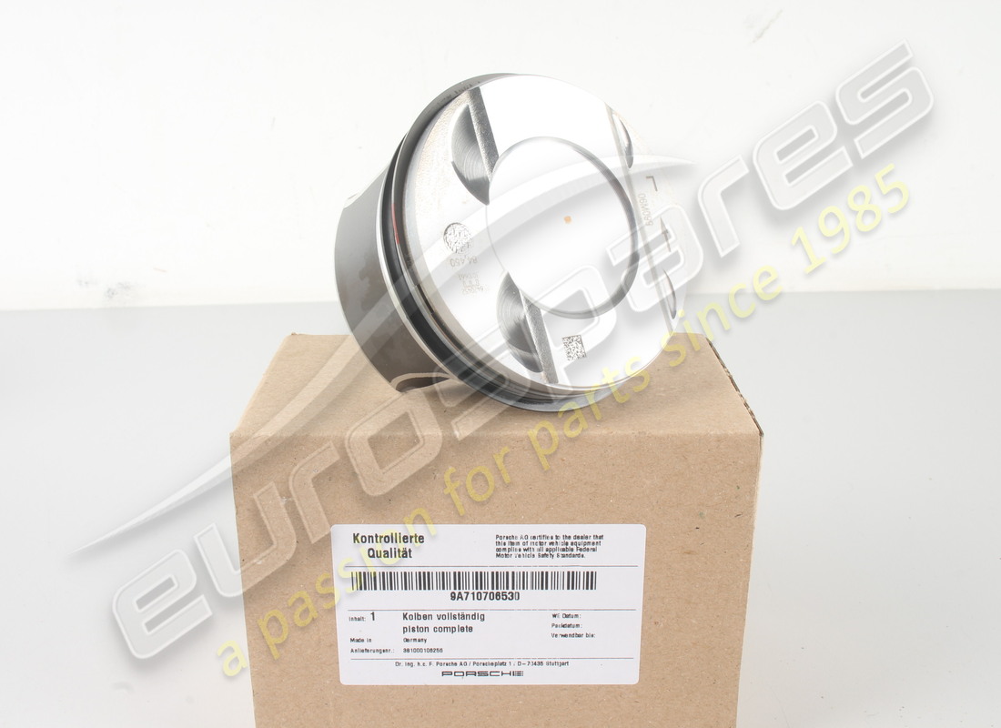 nouveau piston porsche. numéro de pièce 9a710706530 (2)