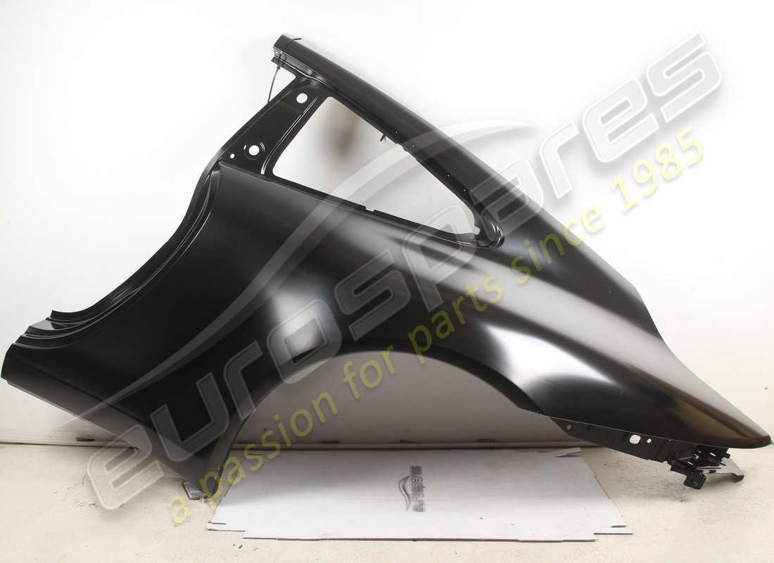 nouvelle partie latérale porsche apprêtée. numéro de pièce 9p1809029bgrv (1)