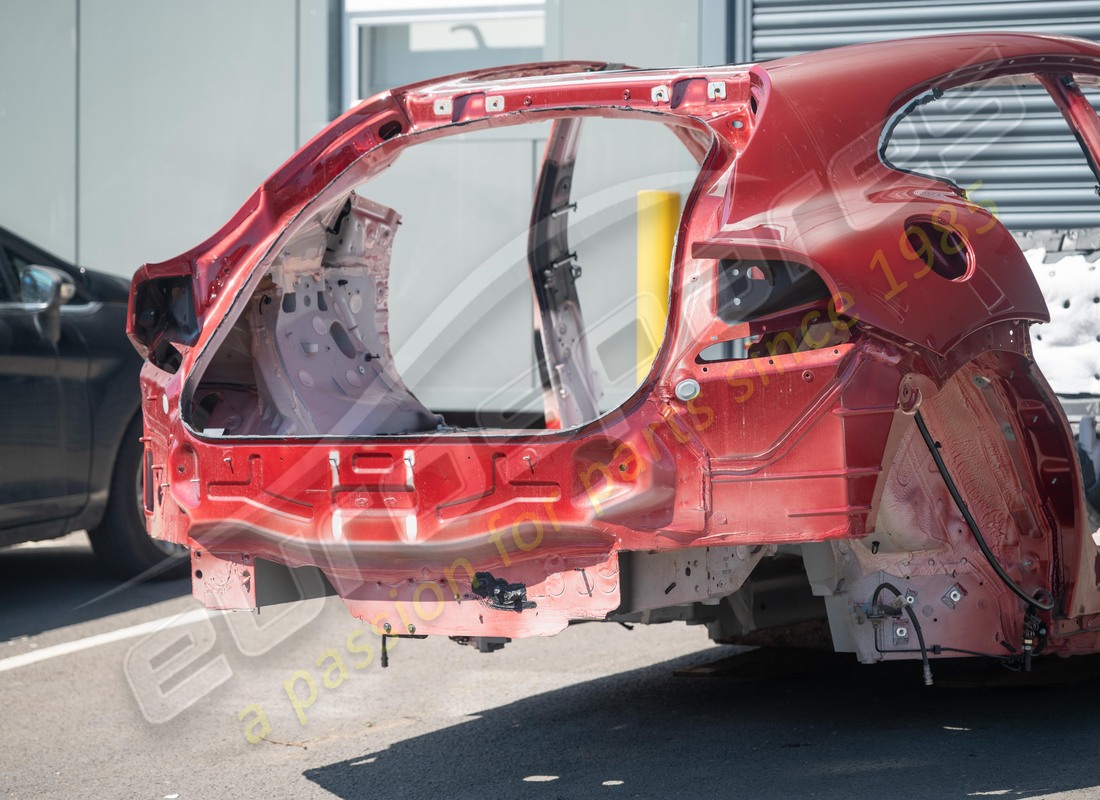 utilisé ferrari châssis arrière. numéro de pièce eap1552617 (2)