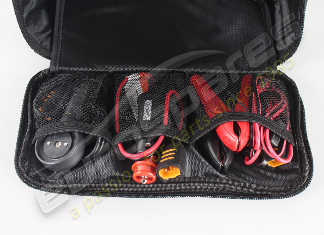 nouveau chargeur de batterie ctek us-cd lamborghini. numéro de pièce 400093050d (3)