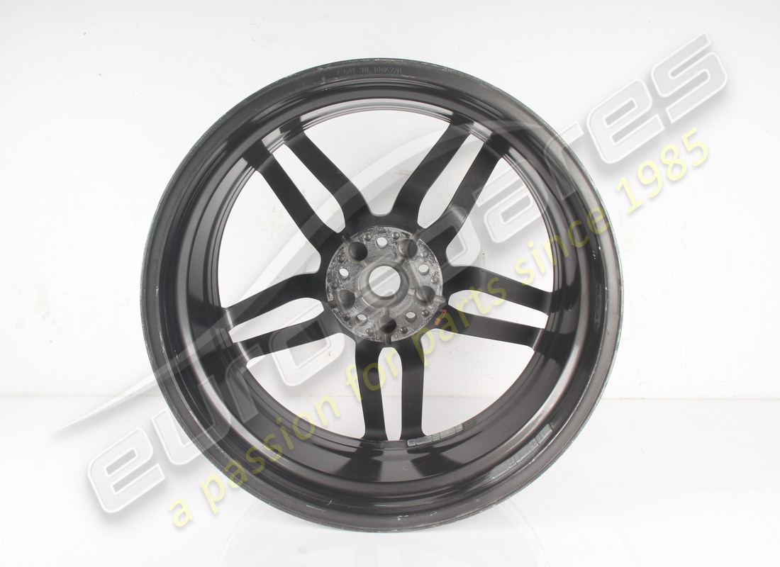 UTILISÉ FERRARI JANTE AVANT. NUMÉRO DE PIÈCE 275585 (6) utilisé ferrari jante avant. numéro de pièce 275585 (6)