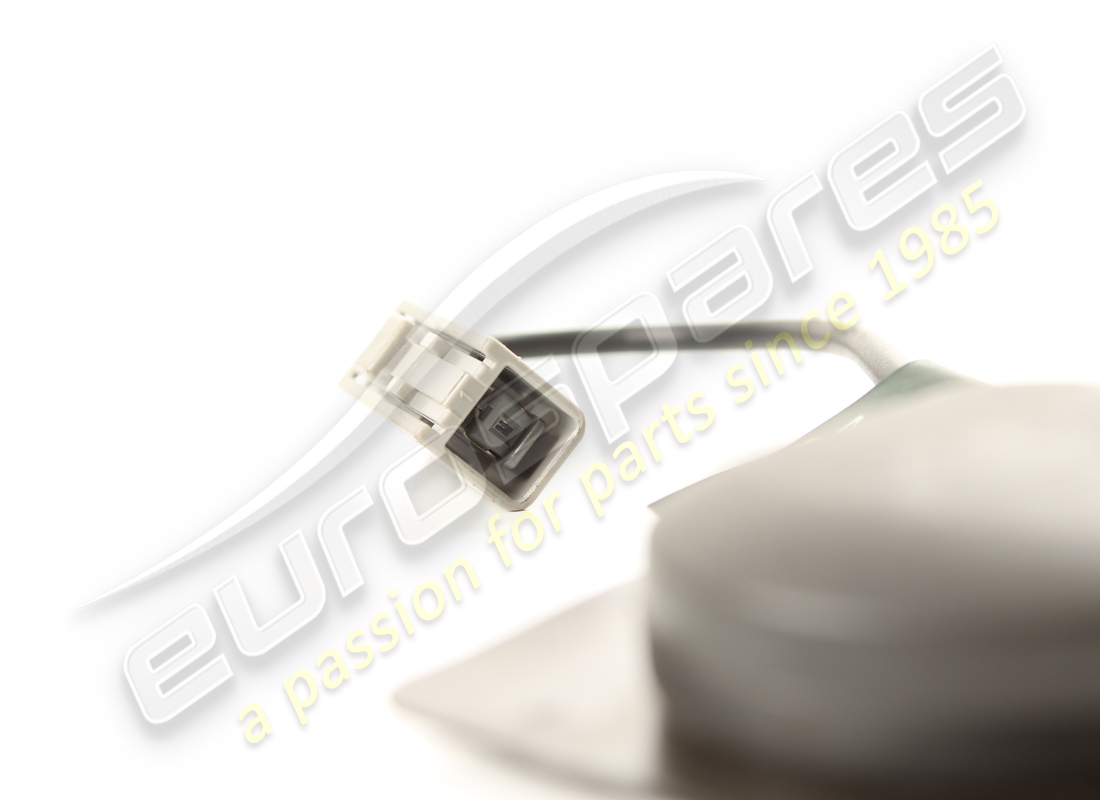 aston martin antenne gps utilisée. numéro de pièce ag4318c840aa (3)