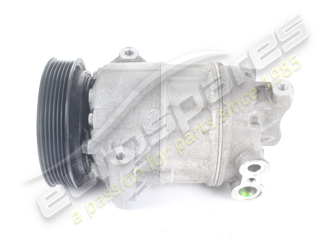 compresseur de climatisation ferrari utilisé. numéro de pièce 333331 (5)