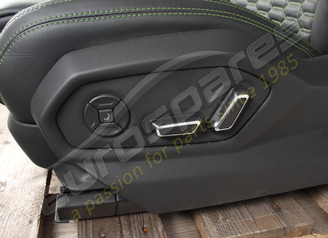 ensemble de sièges complet d'occasion lamborghini. numéro de pièce eap1227394 (5)