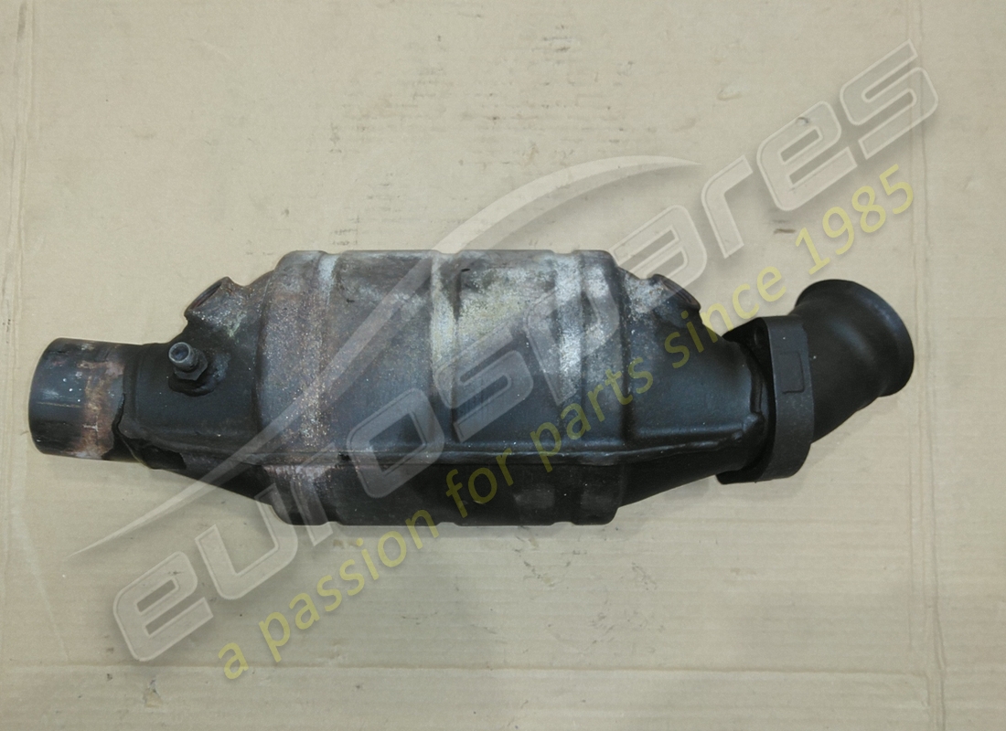 catalyseur rh utilisé ferrari. numéro de pièce 176205 (2)