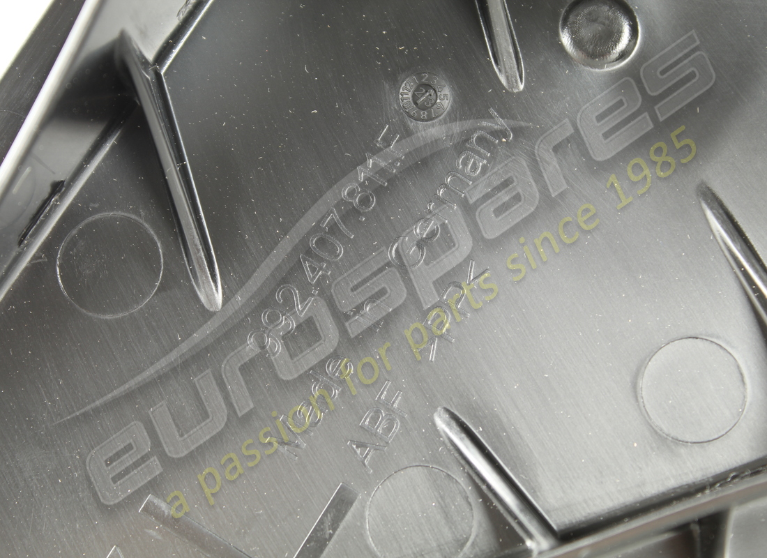 NOUVEAU SPOILER PORSCHE. NUMÉRO DE PIÈCE 992407811F (3) nouveau spoiler porsche. numéro de pièce 992407811f (3)