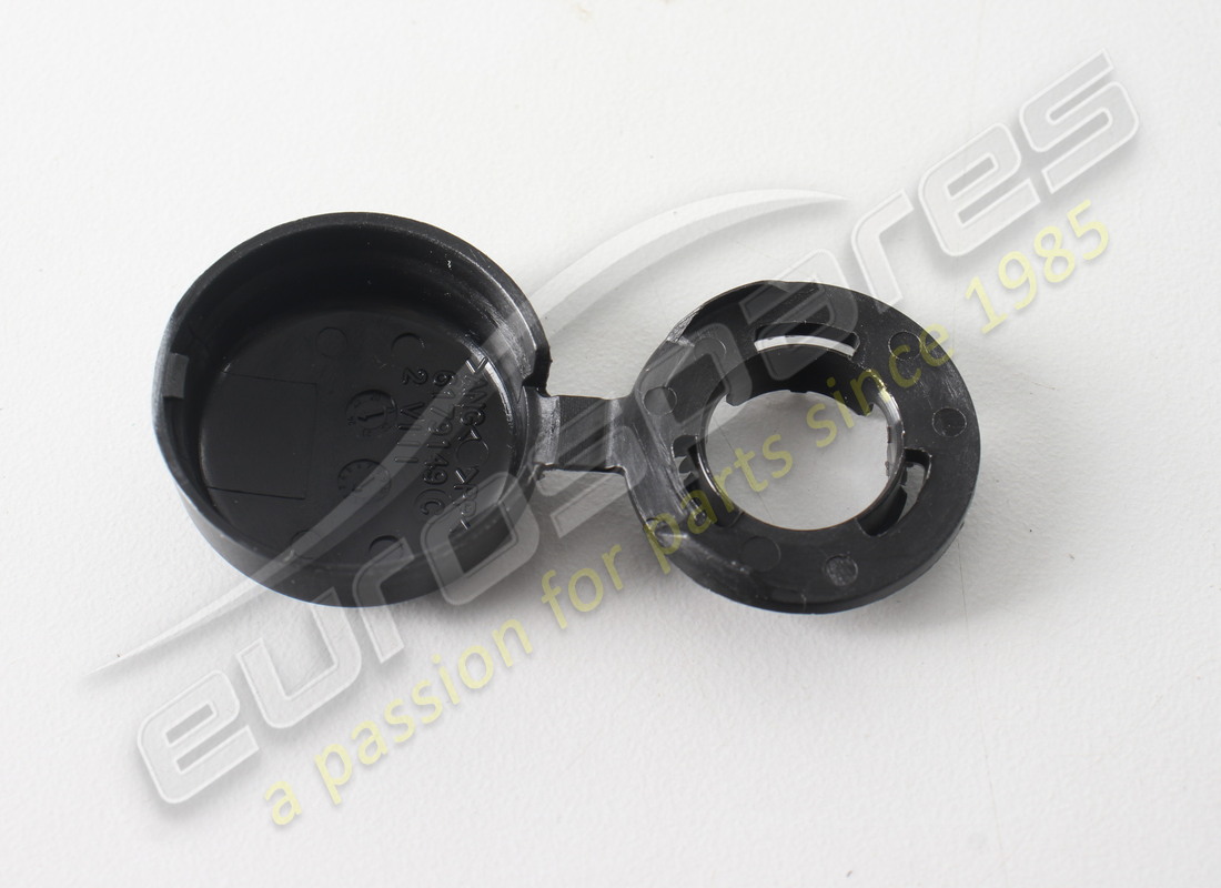 nouveau cap porsche. numéro de pièce 992857037 (2)