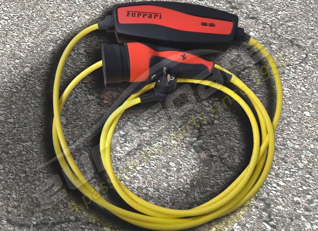 NOUVEAU CHARGEUR / CONDITIONNEUR DE BATTERIE HVB Ferrari. NUMÉRO DE PIÈCE 879950 (1)