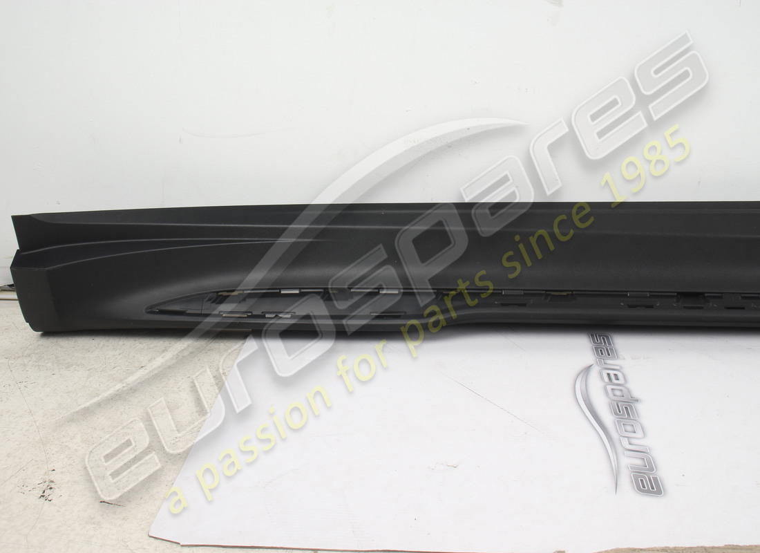 nouvelle garniture de longueur porsche noir mat. référence 9j1854886bok1 (2)