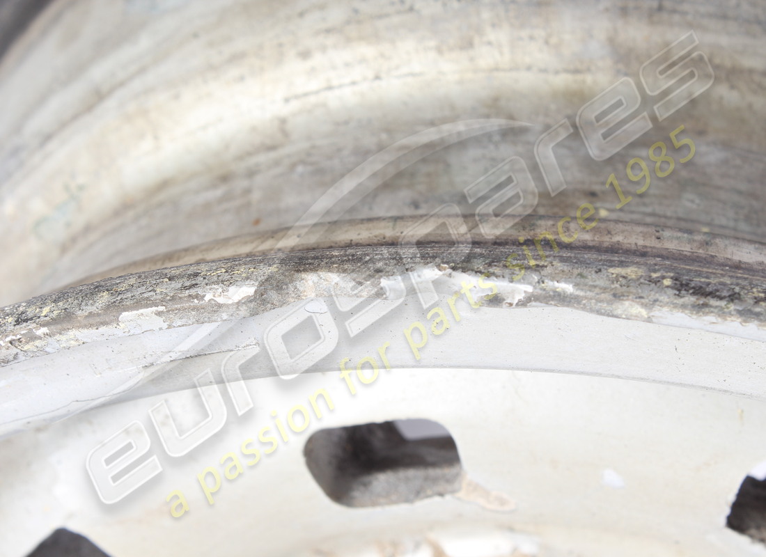 roue de route d'occasion ferrari 7.5 x 15''. numéro de pièce 700337 (6)