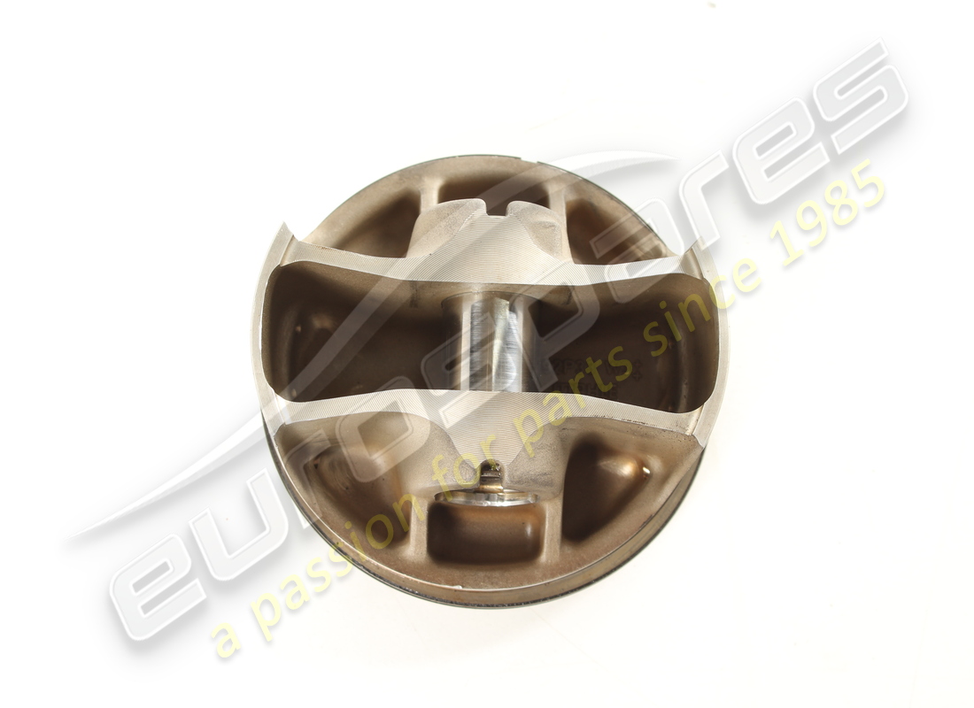 piston maserati utilisé avec segments de rive. numéro de pièce 198410 (2)