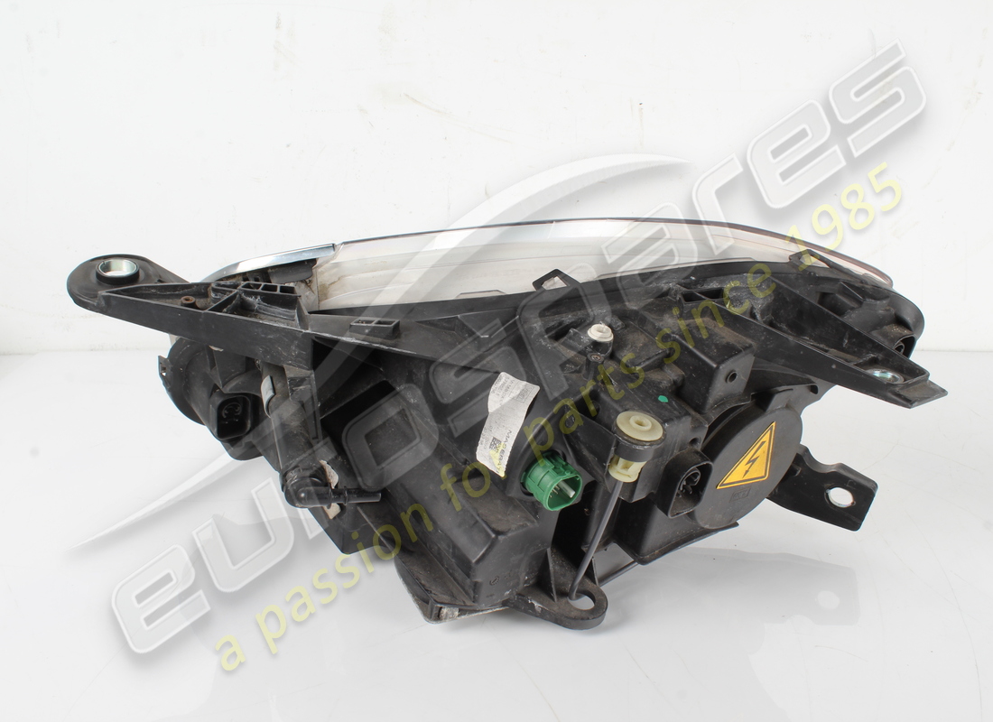 used maserati rh front headlight rhd part number 670104196 (5)