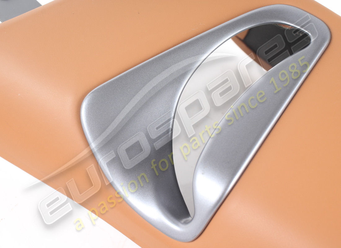 garniture de montant central gauche d'occasion ferrari. numéro de pièce 804155 (2)