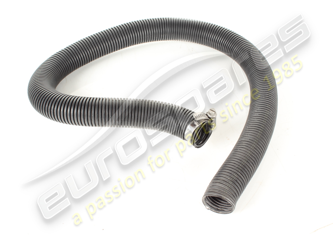 tuyau d'évacuation d'eau d'occasion ferrari. numéro de pièce 85031600 (1)